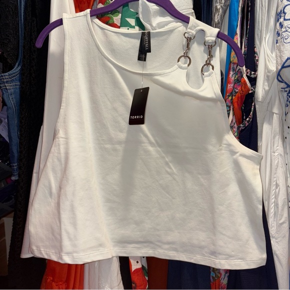 Torrid 3X Nightfall Foxy Metal Clasp Cropped Plus Tank Top NWT - Picture 2 of 9